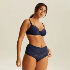 Soutien-gorge Emboîtant Avec Armatures Marine CAPRI 7 Soutien-gorge Emboîtant Avec Armatures Marine CAPRI -Bestform Lingerie Promos Magasin BL14500 021 WEB 3