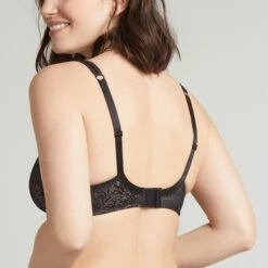 Soutien-gorge Emboîtant Avec Armatures Noir Just Me -Bestform Lingerie Promos Magasin BL44492 030 WEB 22 6b1e81c5 b6a2 4665 bd08 ece09cd03153