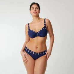 Haut De Maillot Avec Armatures Marine Précieux TAVOLARA 7 Haut De Maillot Avec Armatures Marine Précieux TAVOLARA -Bestform Lingerie Promos Magasin CS14103 A27 WEB 3 e4d5c231 33fd 43a7 9104 caee62496209